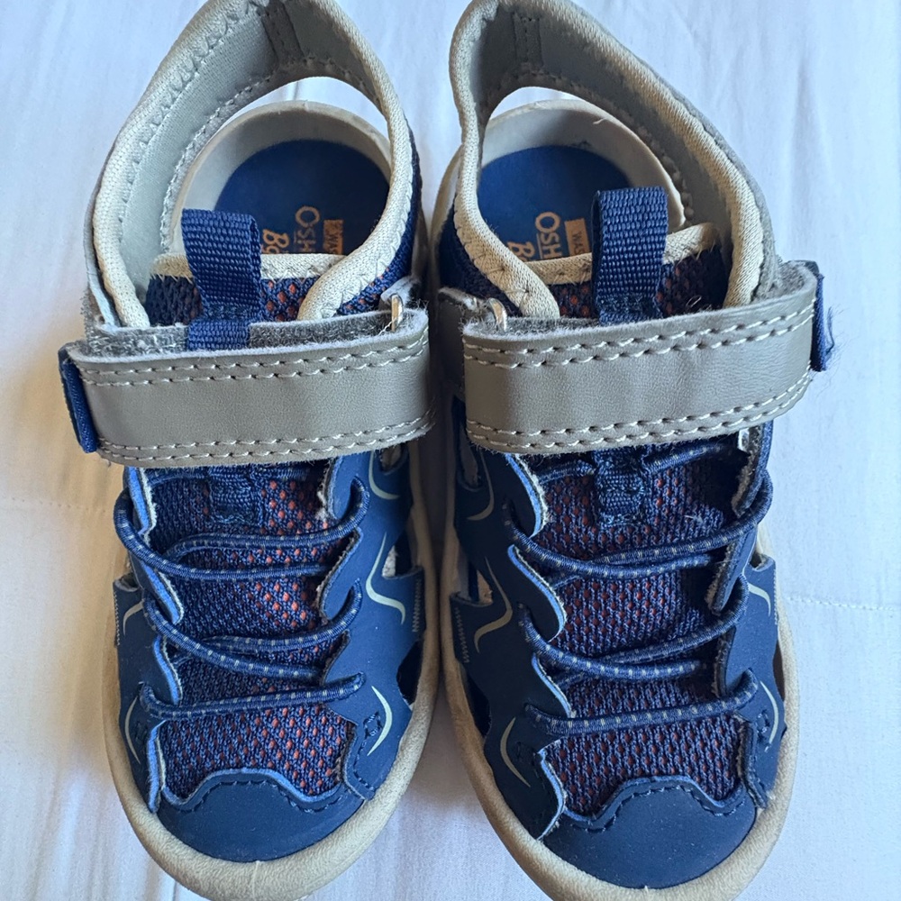 OshKosh B'gosh Navy and Tan Kids Sneakers